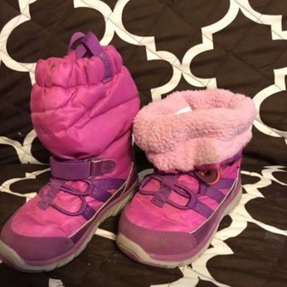 Toddler 6.5 winter boots - Picture 3 of 4